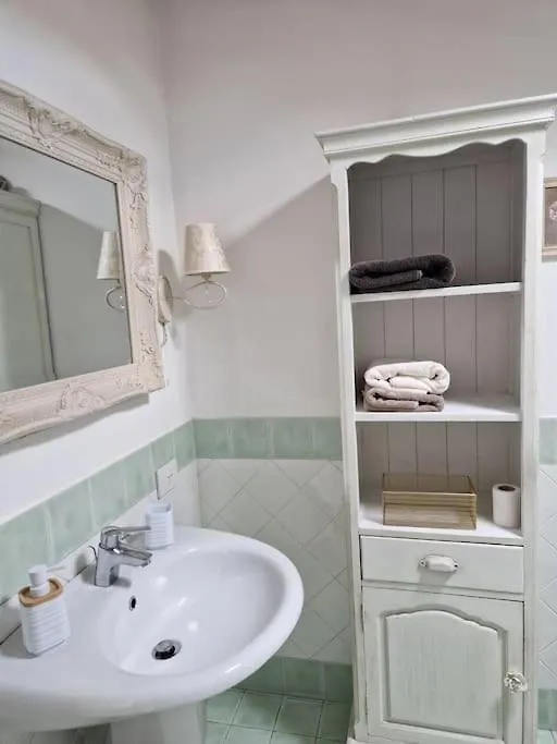 Apartment Appartamento Shabby 123 Grosseto Italy